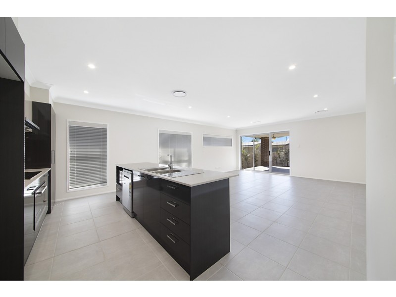 46 Robin Crescent, Woy Woy NSW 2256