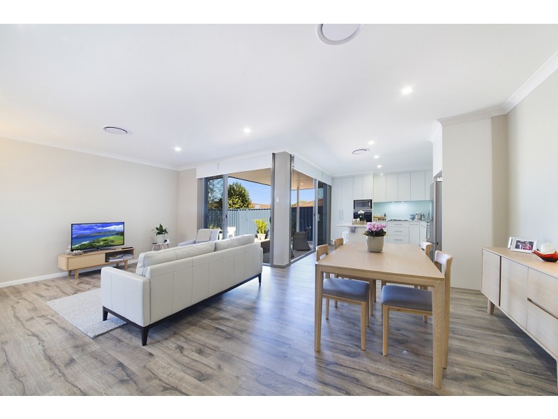 2/26 Hood Street, Ettalong Beach NSW 2257