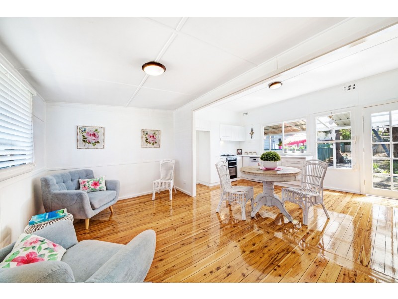 37 Alexandra Street, Umina Beach NSW 2257