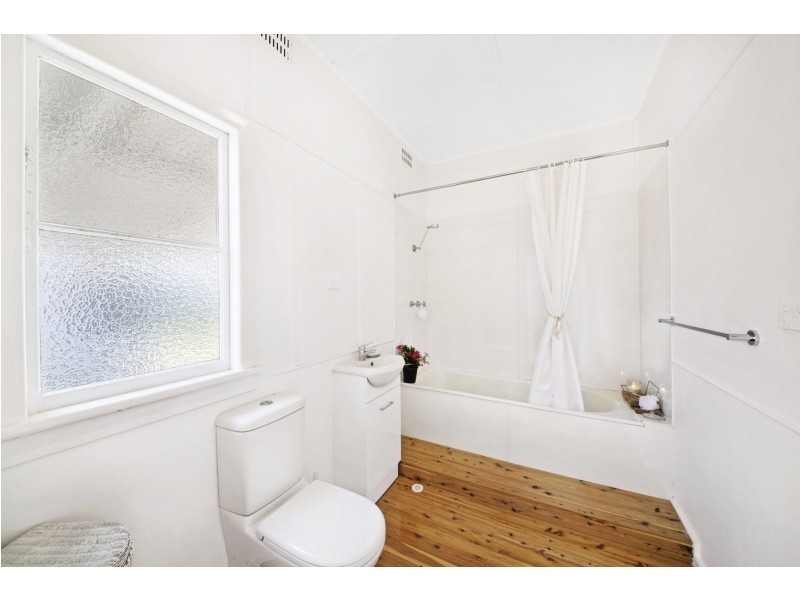 37 Alexandra Street, Umina Beach NSW 2257