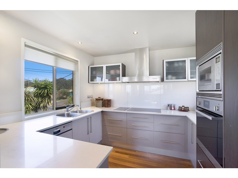 11 Onthonna Terrace, Umina Beach NSW 2257