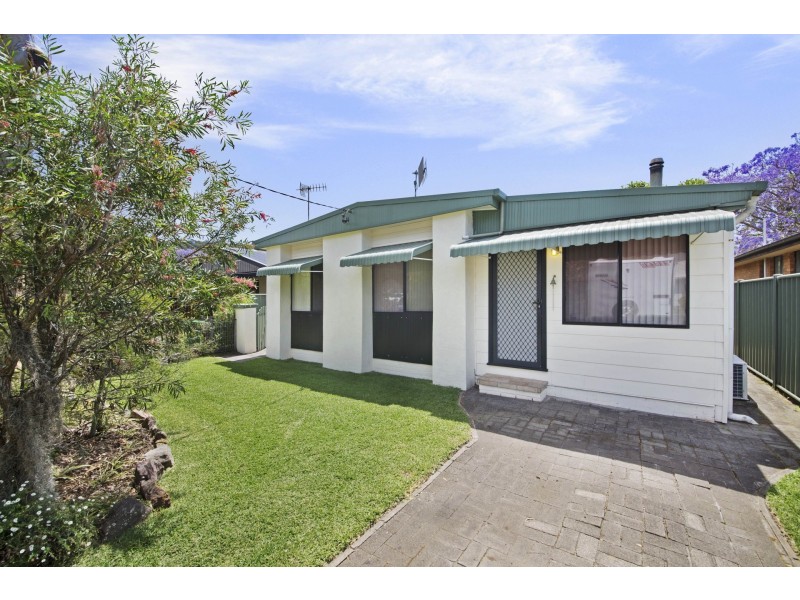 17 Lakeview Parade, Umina Beach NSW 2257