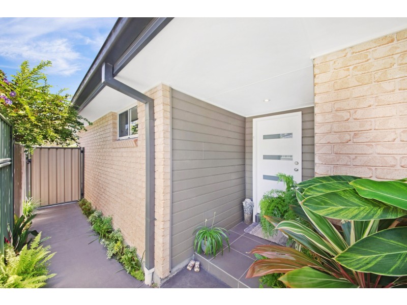 4/27 Memorial Avenue, Blackwall NSW 2256