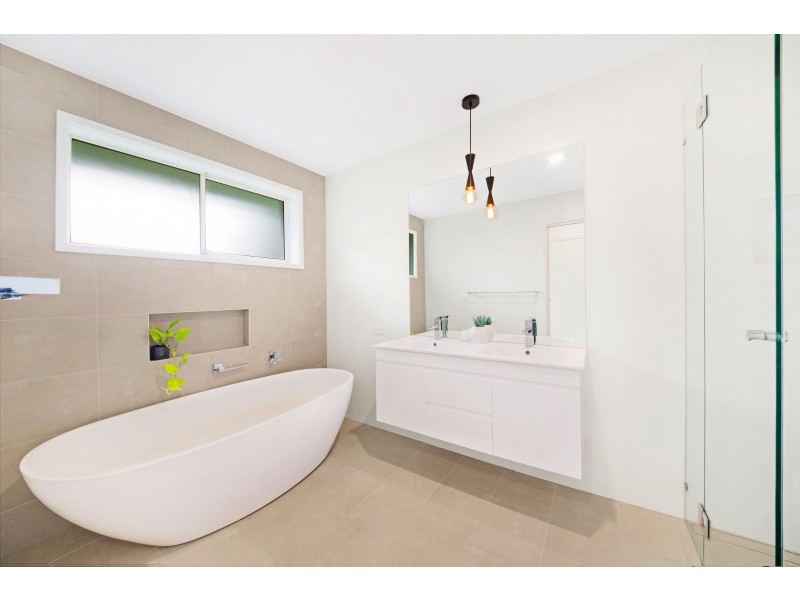 5 Rosewood Drive, Umina Beach NSW 2257