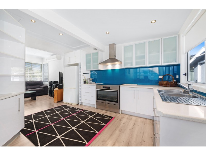 8 Albion Street, Umina Beach NSW 2257