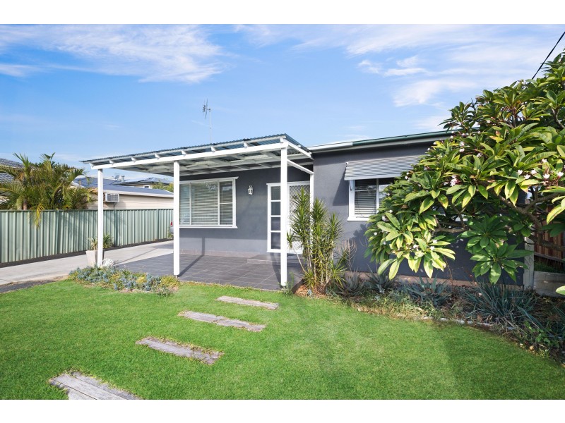 8 Albion Street, Umina Beach NSW 2257
