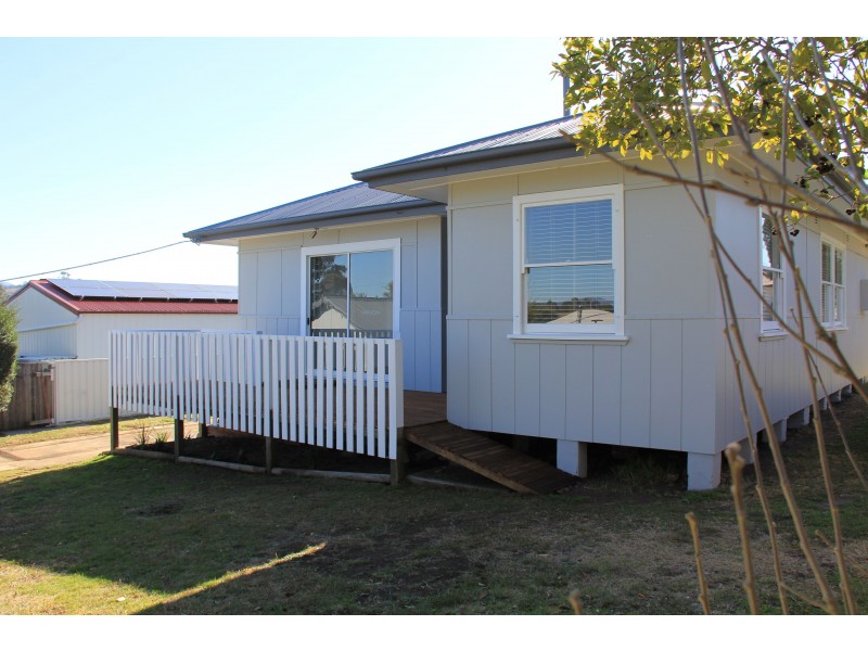 12 Blomfield Avenue, Bega NSW 2550