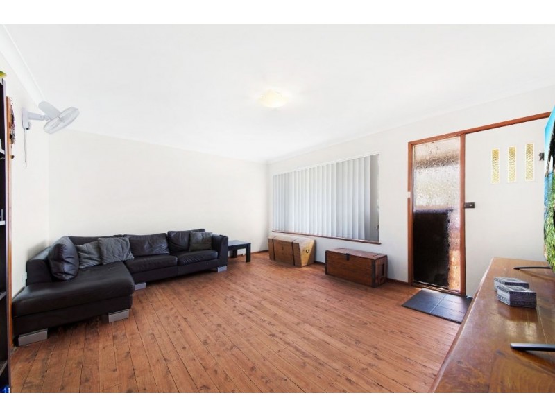 194 Railway Street, Woy Woy NSW 2256