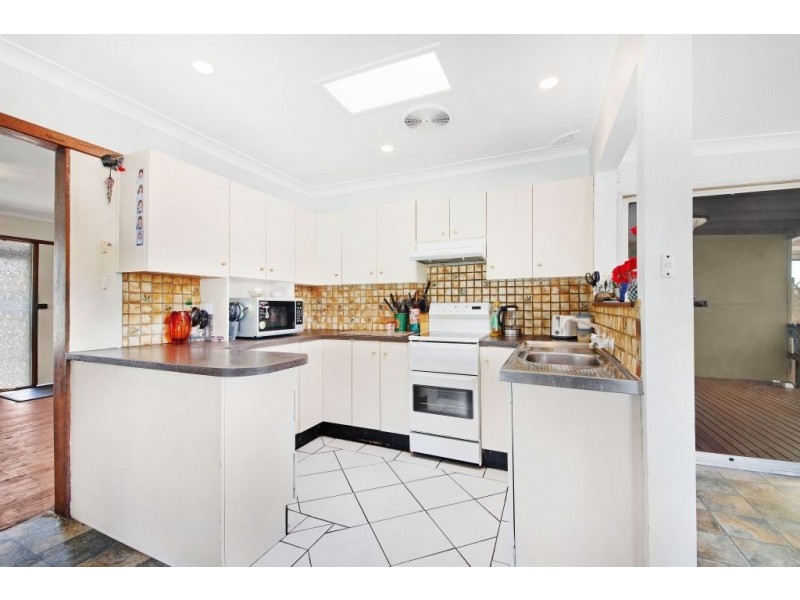 194 Railway Street, Woy Woy NSW 2256