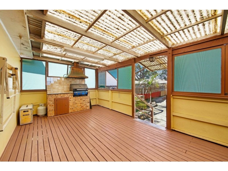 194 Railway Street, Woy Woy NSW 2256