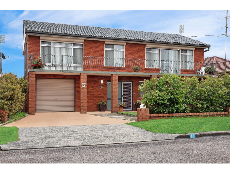 11 Daffodil Drive, Woy Woy NSW 2256