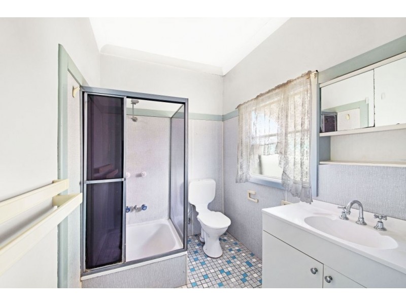 10 Britannia Street, Umina Beach NSW 2257