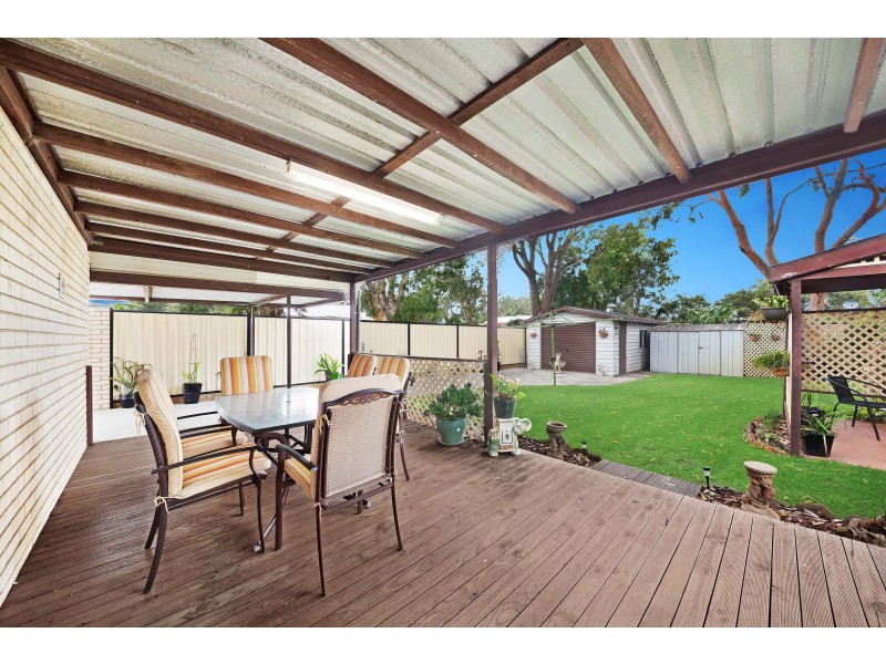 6 Waterloo Avenue, Woy Woy NSW 2256