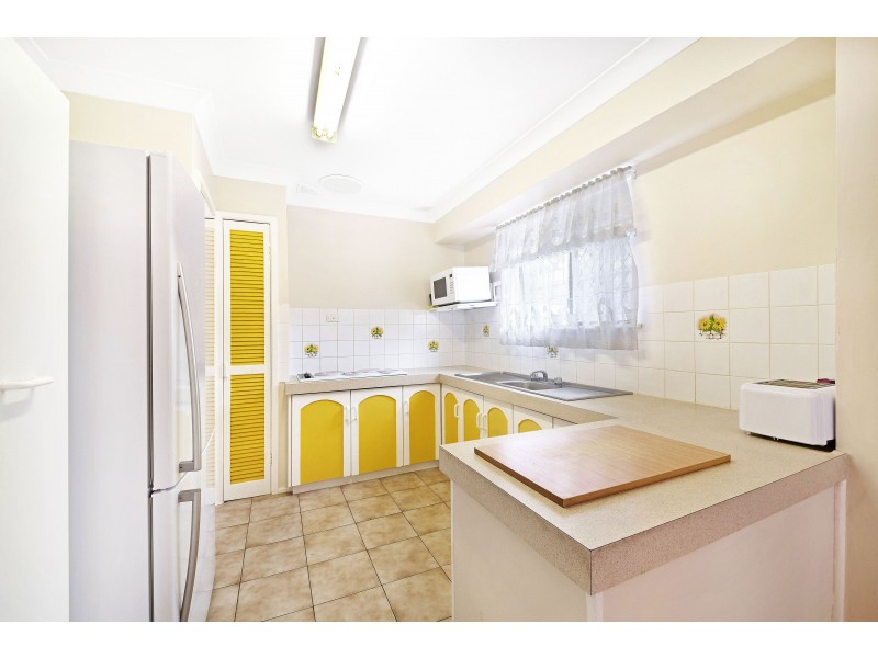 6 Waterloo Avenue, Woy Woy NSW 2256