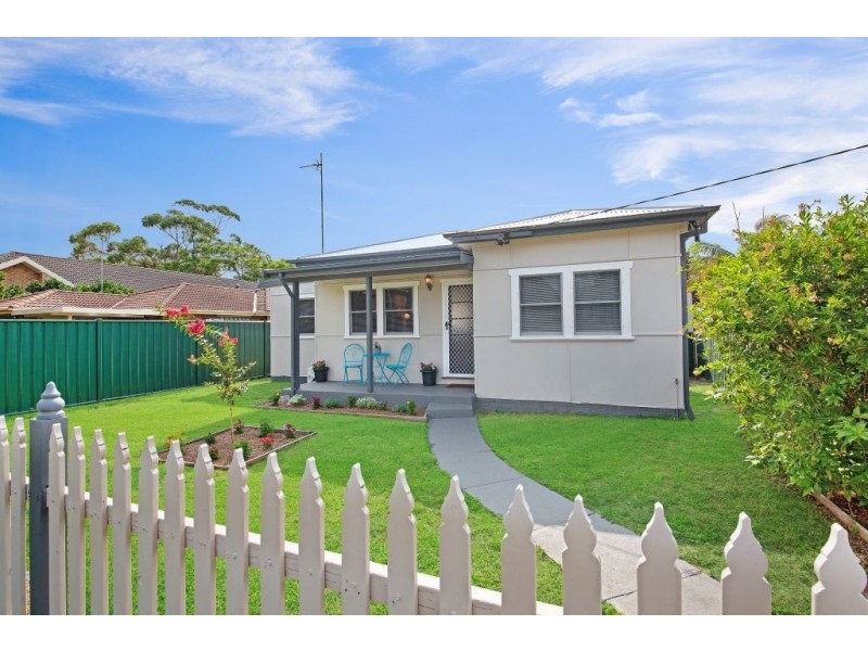10 Angler Street, Woy Woy NSW 2256