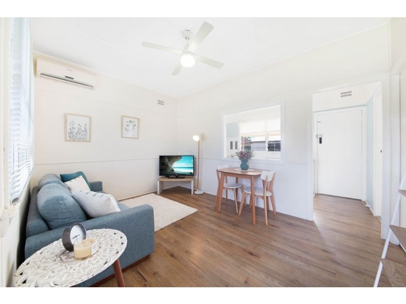 10 Angler Street, Woy Woy NSW 2256