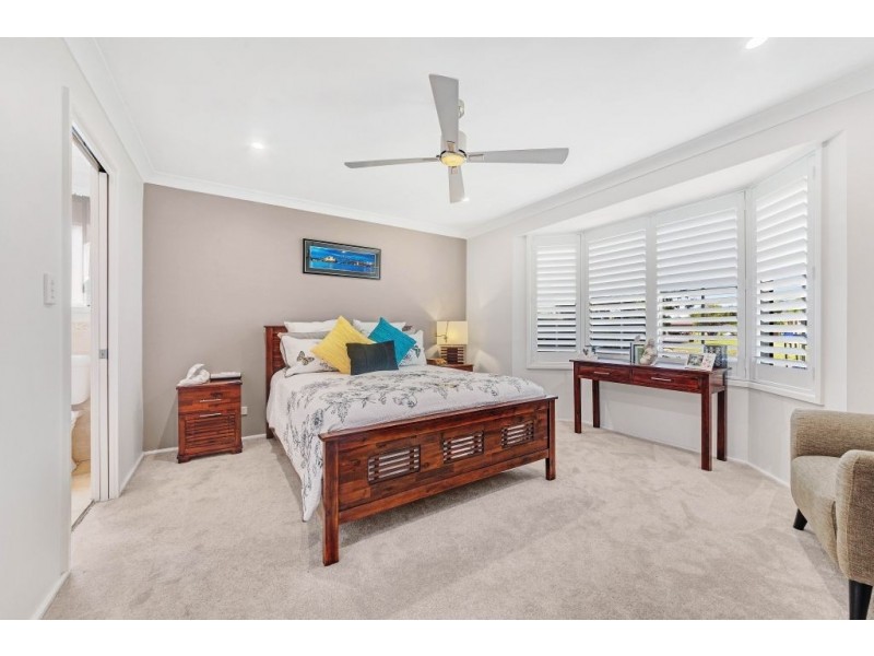 136 Helmsman Boulevarde, St Huberts Island NSW 2257