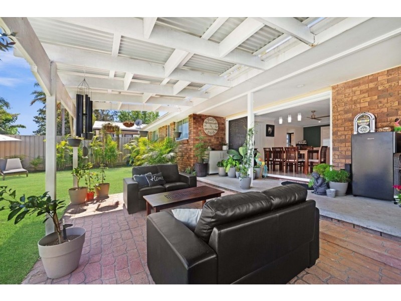 136 Helmsman Boulevarde, St Huberts Island NSW 2257