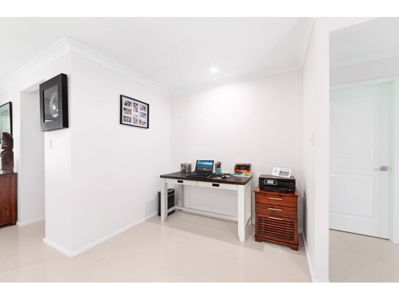 136 Helmsman Boulevarde, St Huberts Island NSW 2257