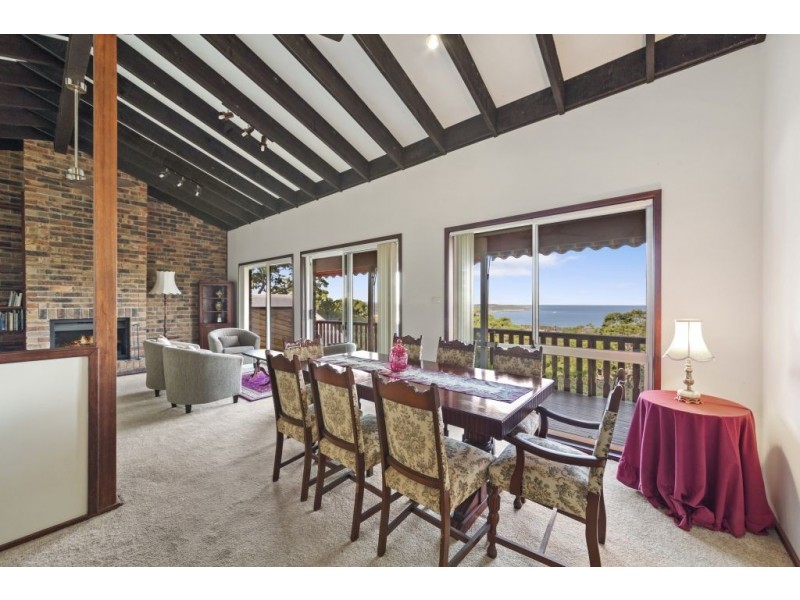 13 Castle Circuit, Umina Beach NSW 2257