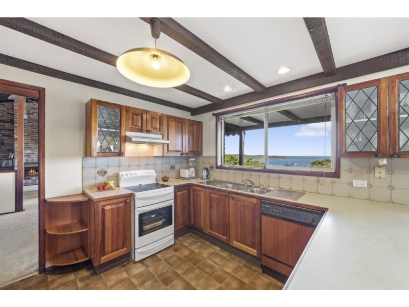 13 Castle Circuit, Umina Beach NSW 2257