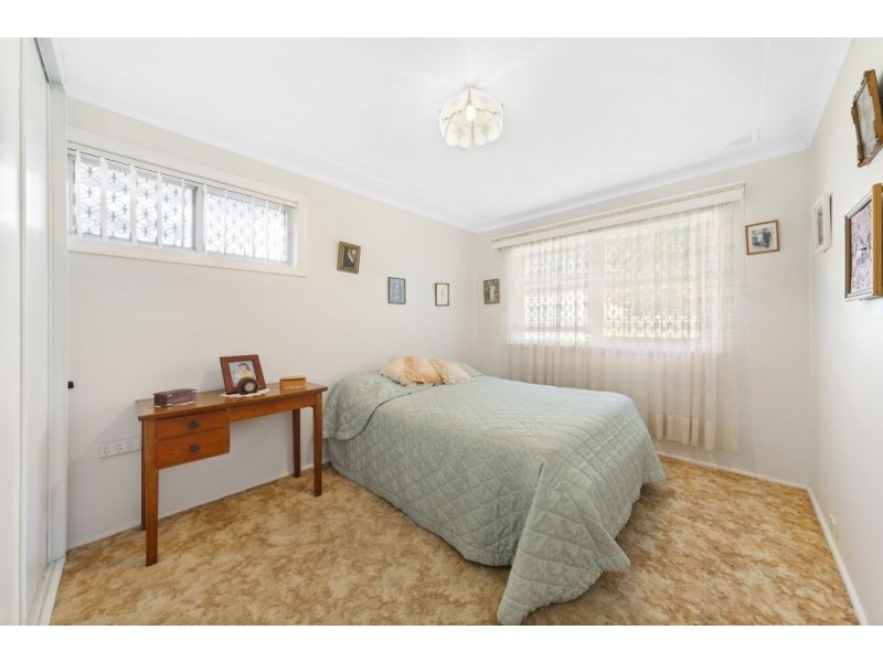 15 Robin Crescent, Woy Woy NSW 2256