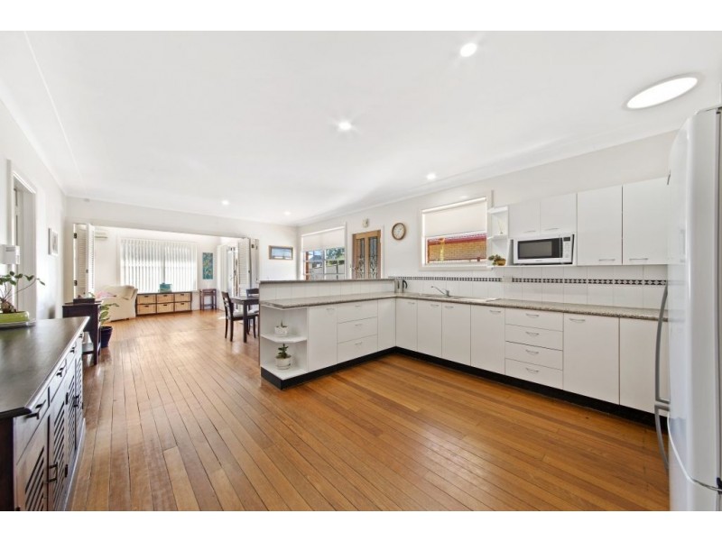 14 Daffodil Drive, Woy Woy NSW 2256