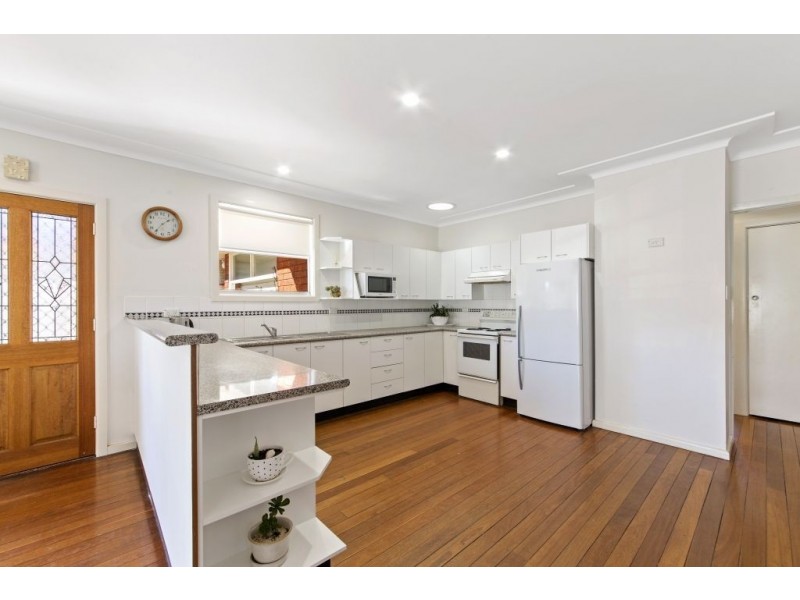 14 Daffodil Drive, Woy Woy NSW 2256