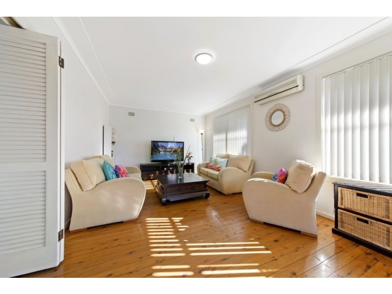 14 Daffodil Drive, Woy Woy NSW 2256