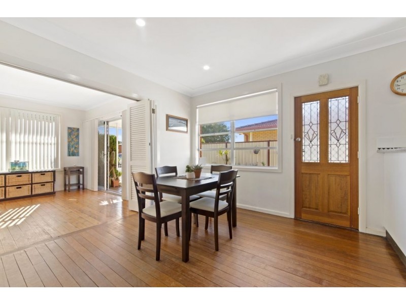 14 Daffodil Drive, Woy Woy NSW 2256