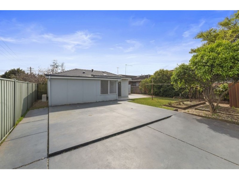 40 Robin Crescent, Woy Woy NSW 2256