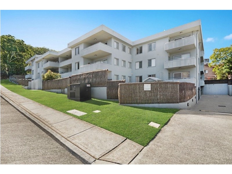 9/13-15 Moore Street, West Gosford NSW 2250