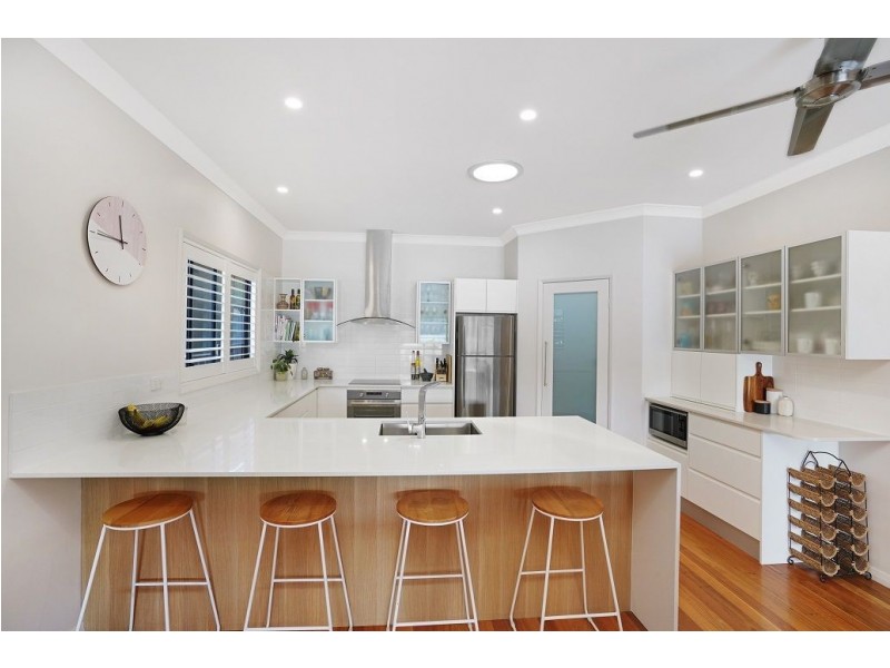 16 Rawson Road, Woy Woy NSW 2256