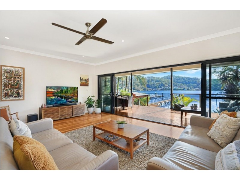 16 Rawson Road, Woy Woy NSW 2256