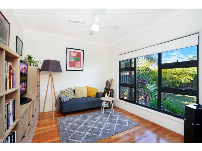 16 Rawson Road, Woy Woy NSW 2256