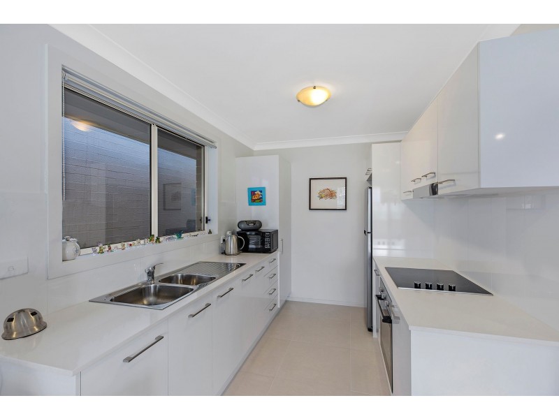 2/2-4 Waitangi Street, Blackwall NSW 2256