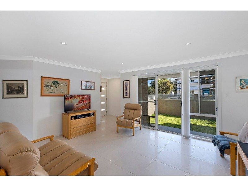 2/2-4 Waitangi Street, Blackwall NSW 2256