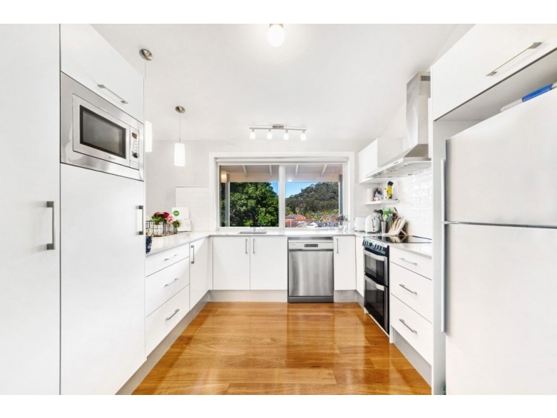 9 County Close, Umina Beach NSW 2257