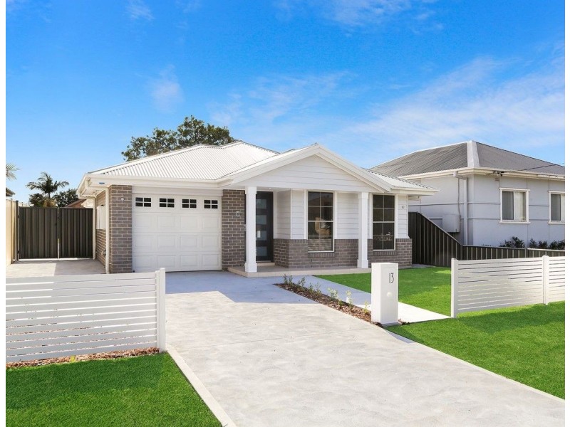 13 Wellington Street, Umina Beach NSW 2257