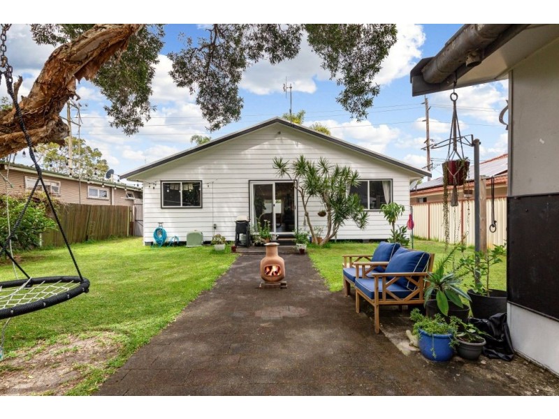 17 Carpenter Street, Umina Beach NSW 2257