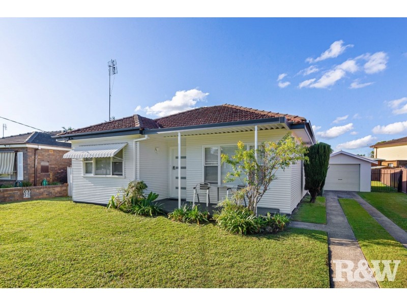 62 Robin Crescent, Woy Woy NSW 2256