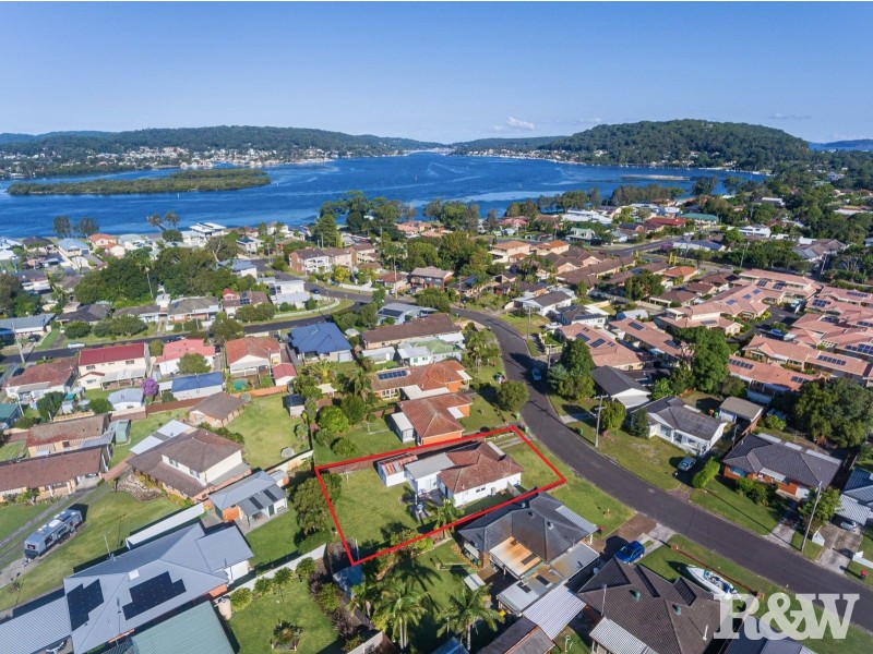 62 Robin Crescent, Woy Woy NSW 2256