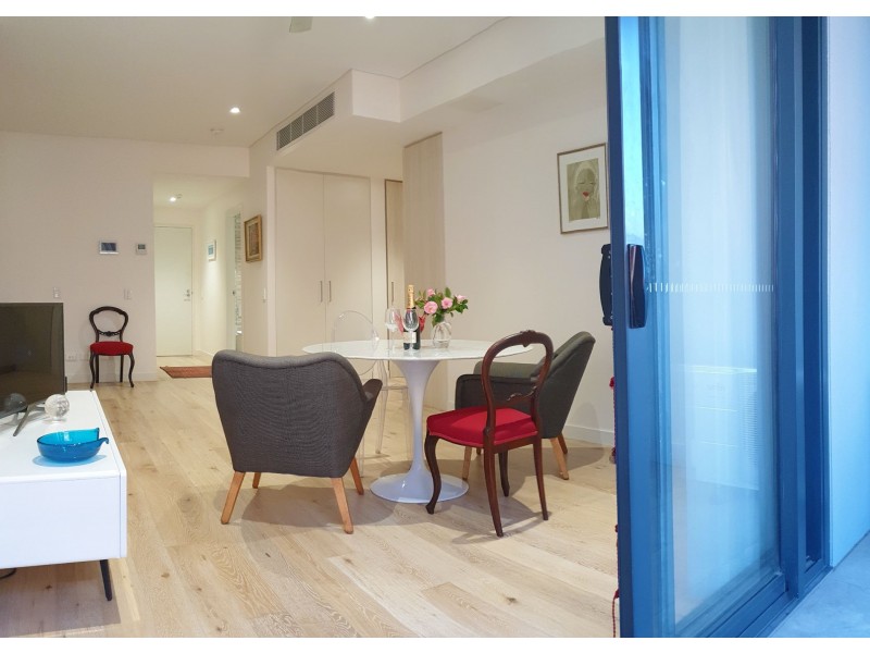 106/148A Albany Street, Point Frederick NSW 2250