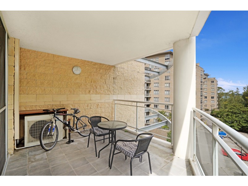 341/80 John Whiteway Drive, Gosford NSW 2250