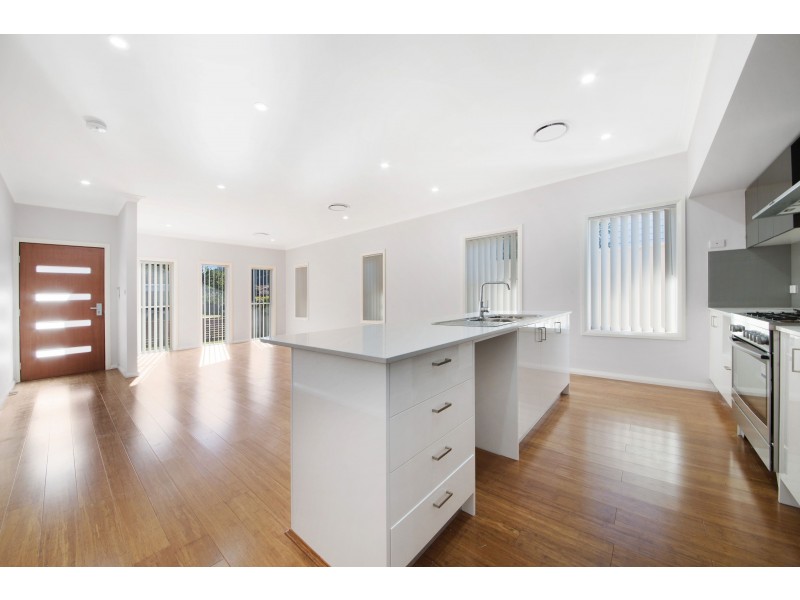 2/58 Beach Street, Ettalong Beach NSW 2257