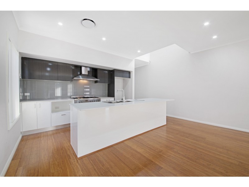 2/58 Beach Street, Ettalong Beach NSW 2257