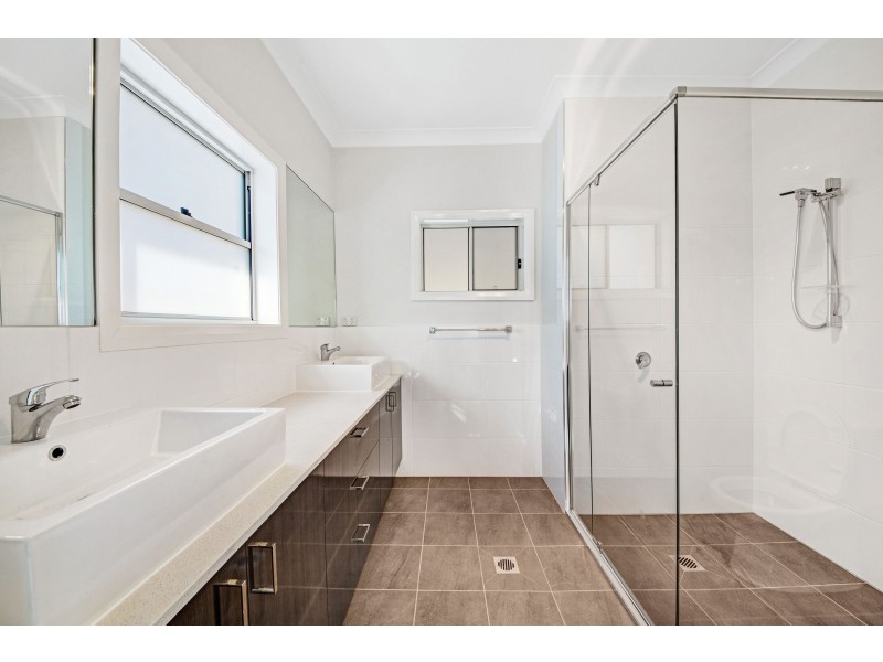 2/58 Beach Street, Ettalong Beach NSW 2257