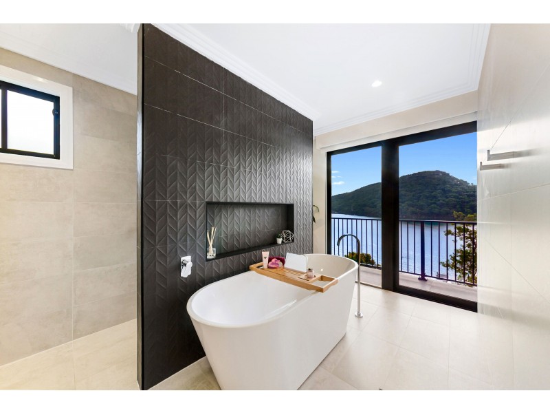 98 Taylor Street, Woy Woy Bay NSW 2256