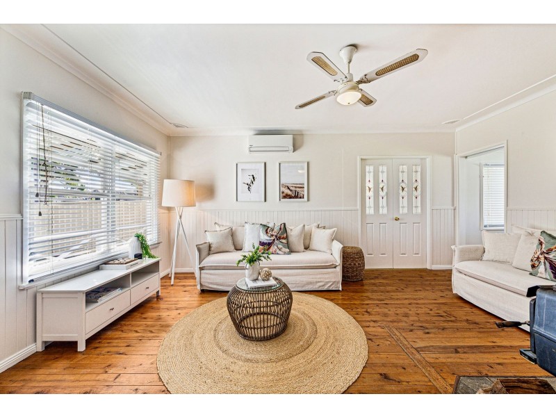 82 Trafalgar Avenue, Woy Woy NSW 2256