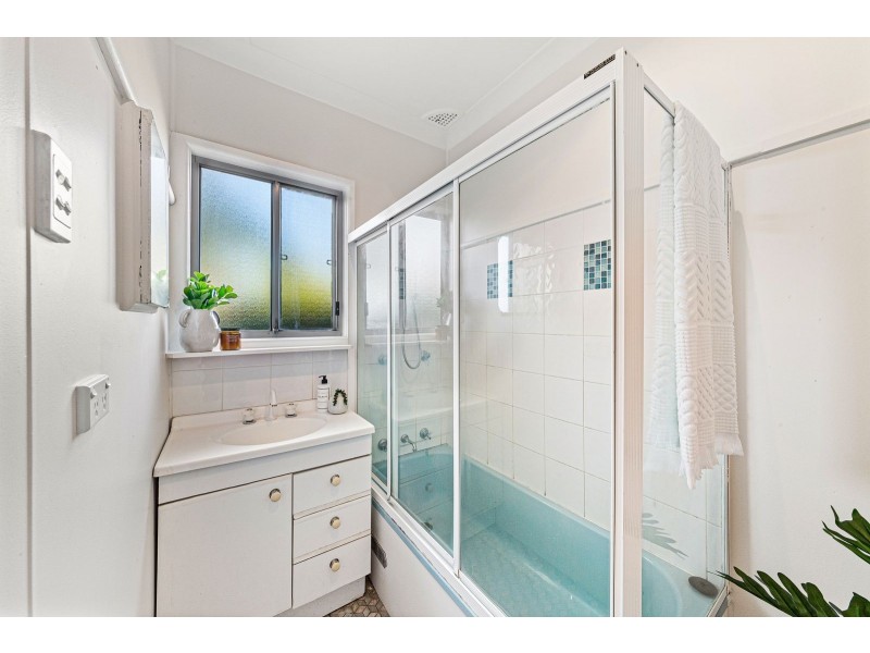 82 Trafalgar Avenue, Woy Woy NSW 2256